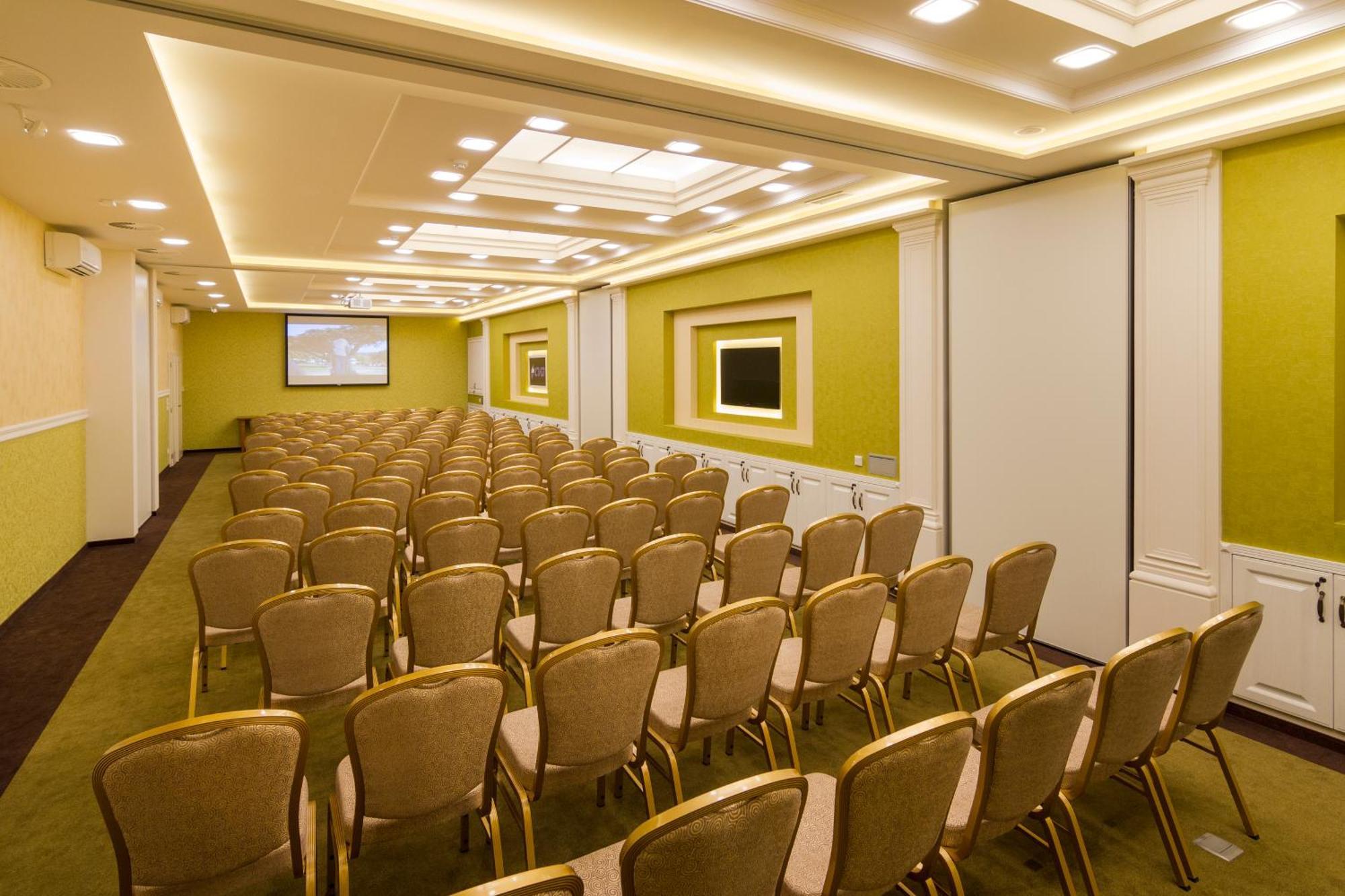 Hotel Dvorana Karlovy Vary Luaran gambar
