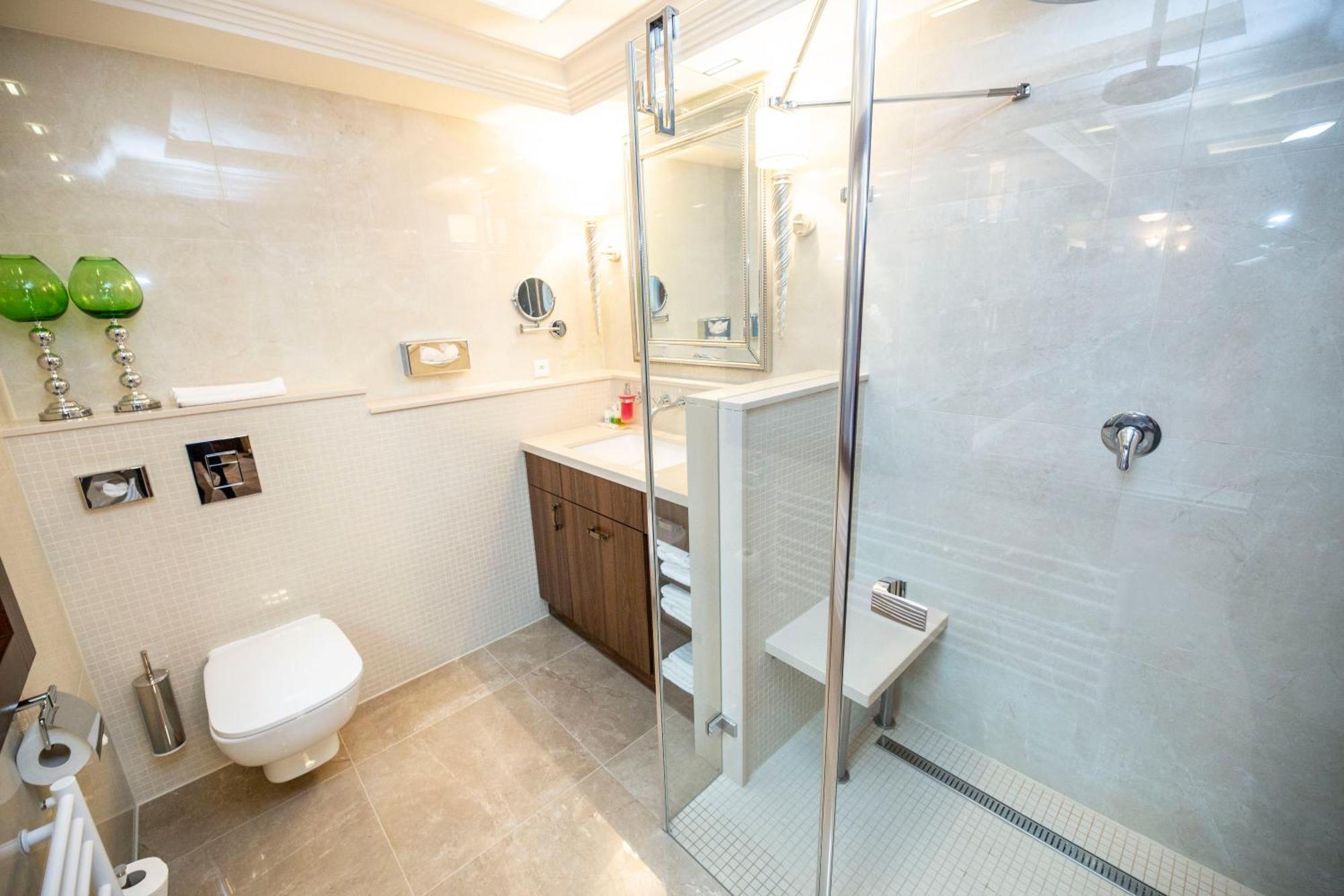Hotel Dvorana Karlovy Vary Luaran gambar