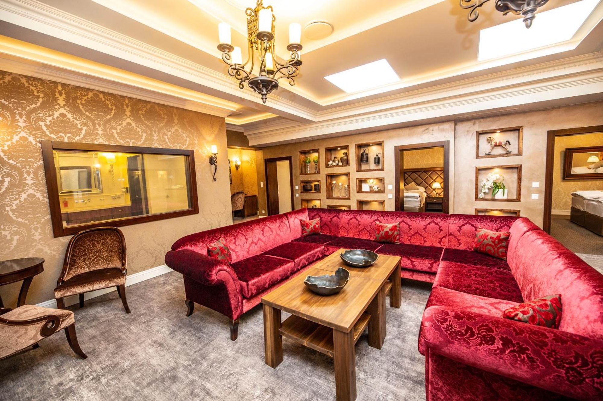 Hotel Dvorana Karlovy Vary Luaran gambar