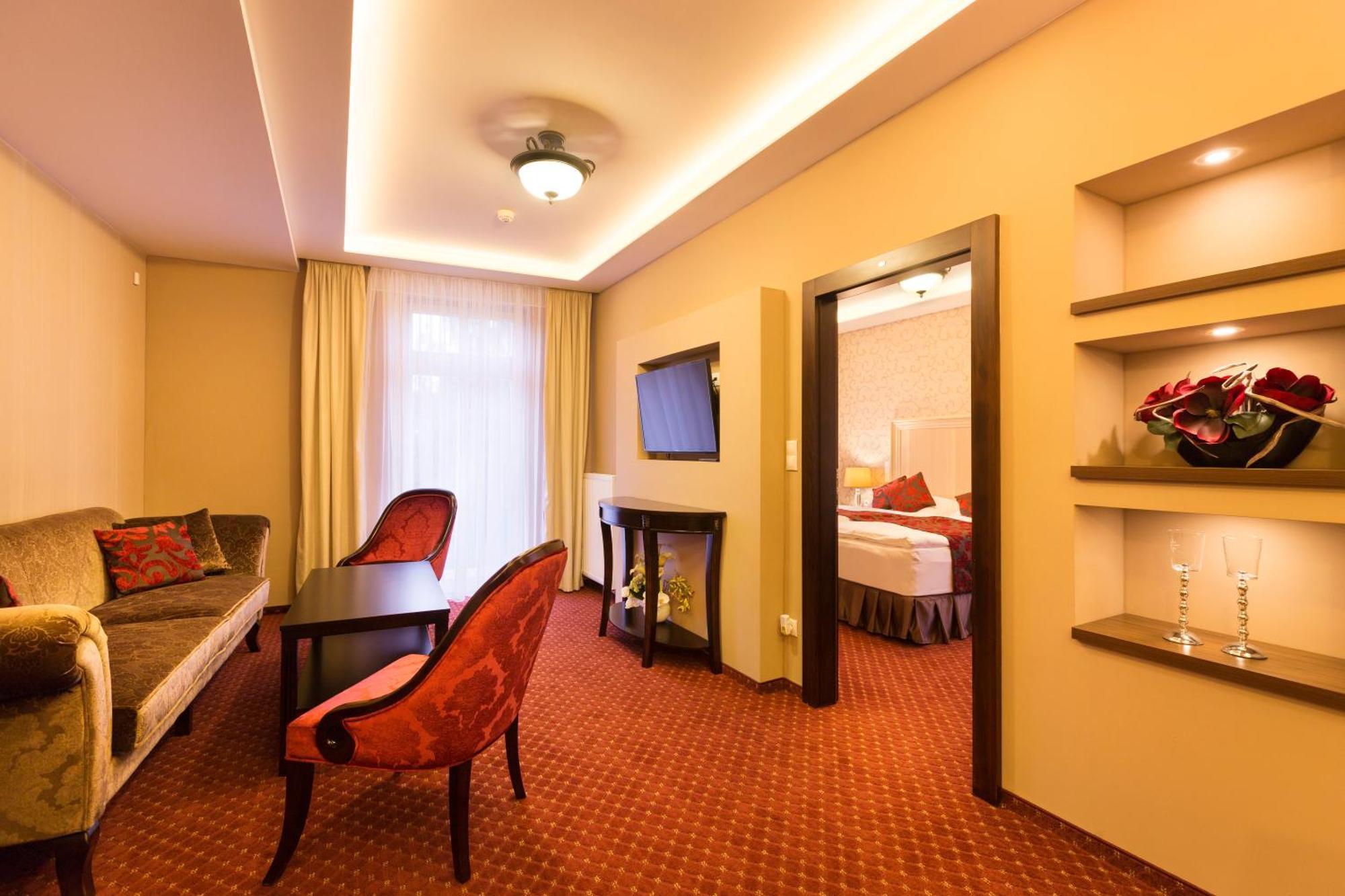 Hotel Dvorana Karlovy Vary Luaran gambar