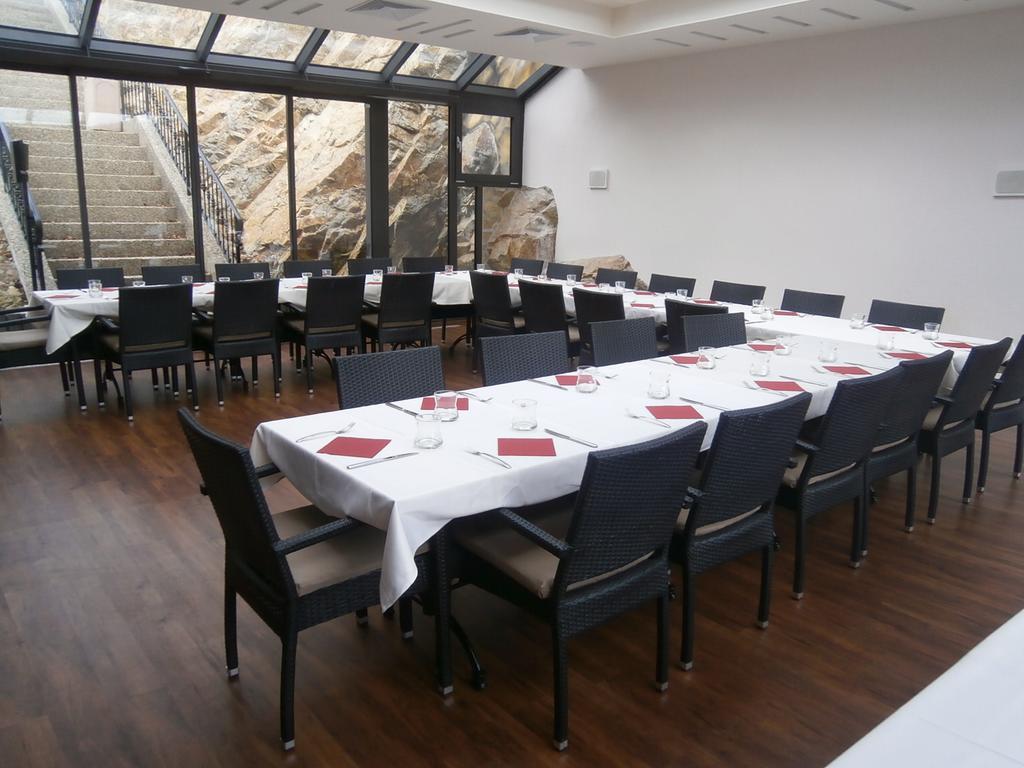 Hotel Dvorana Karlovy Vary Luaran gambar