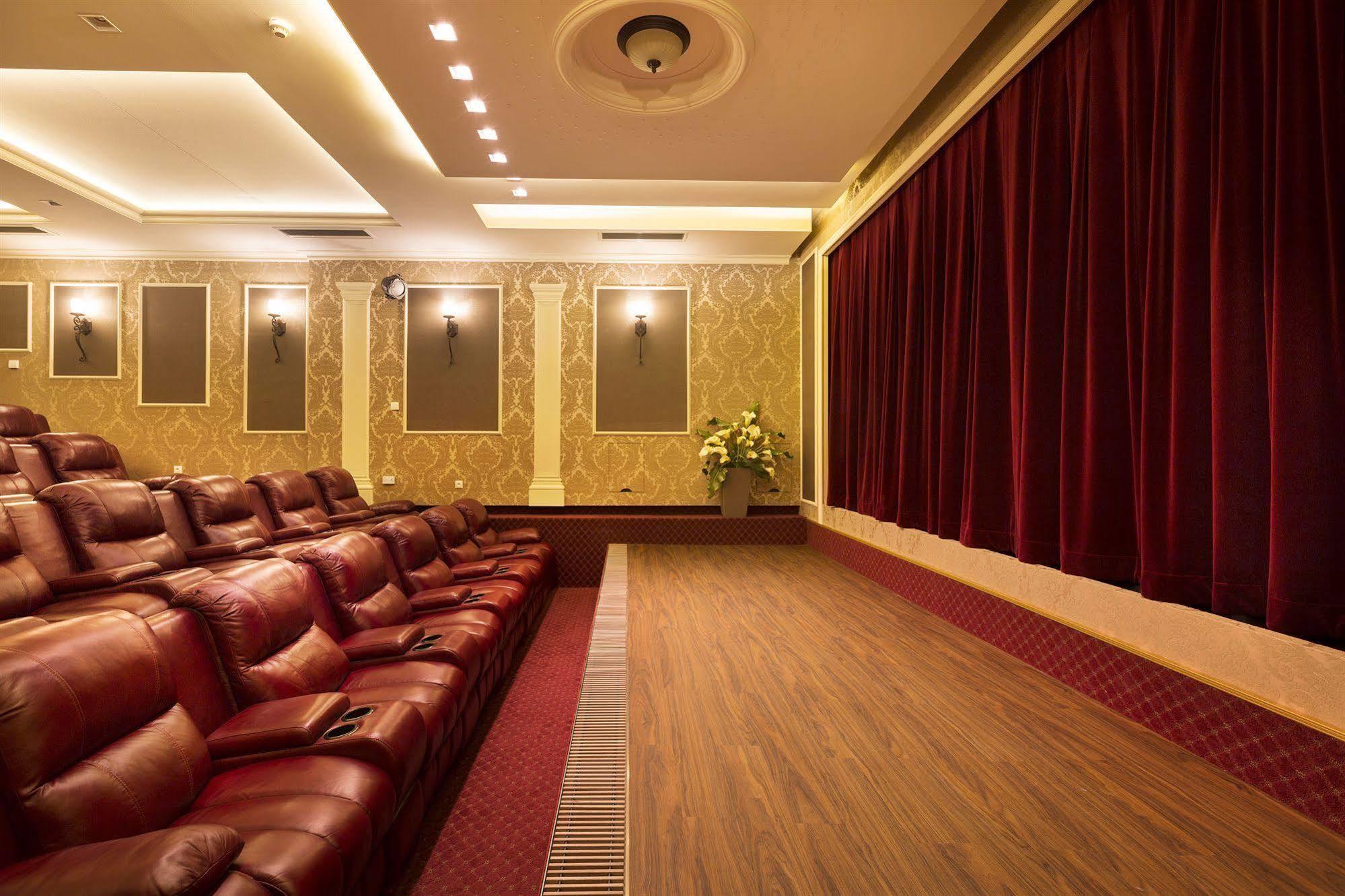 Hotel Dvorana Karlovy Vary Luaran gambar