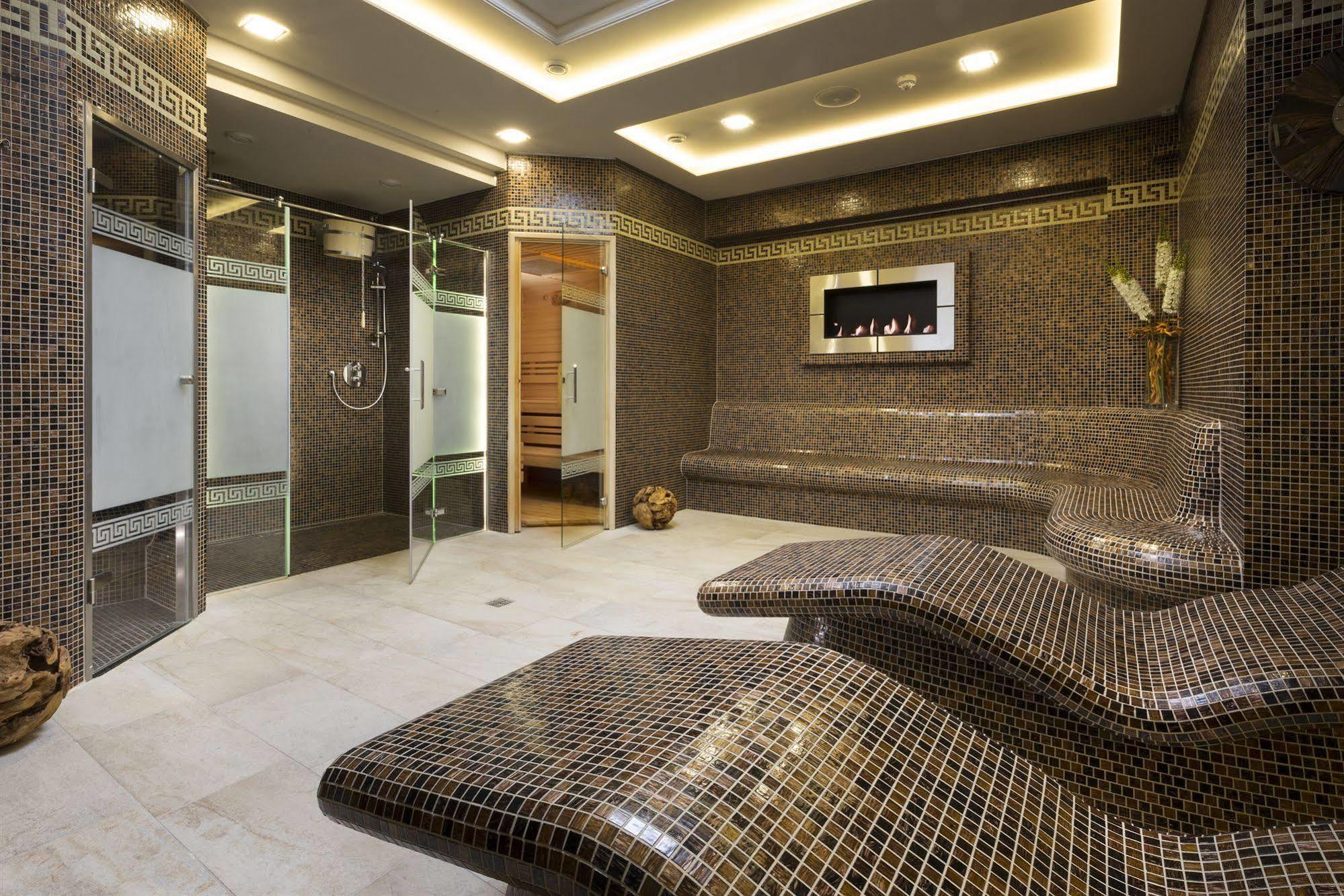 Hotel Dvorana Karlovy Vary Luaran gambar