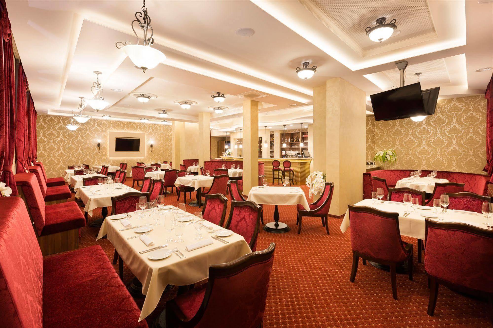 Hotel Dvorana Karlovy Vary Luaran gambar