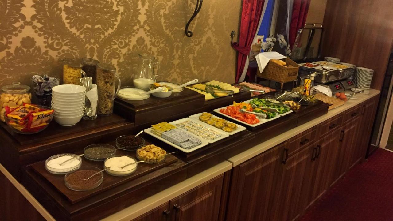 Hotel Dvorana Karlovy Vary Luaran gambar